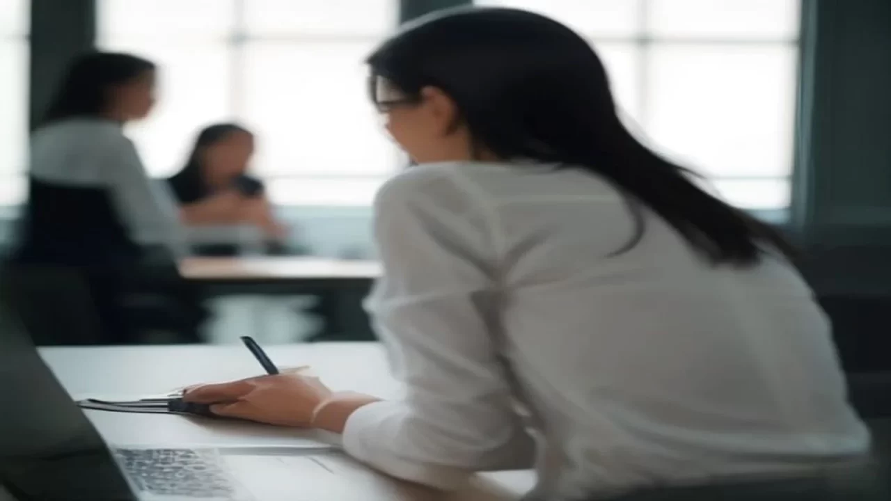 Ilustração editorial B2B: gerar leads qualificados para uma agência de marketing digital; sem texto na imagem.
